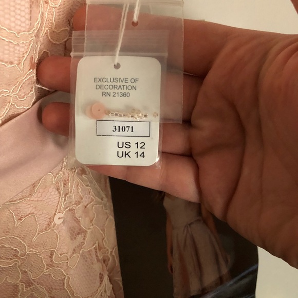 Dress - Picture 5 of 7